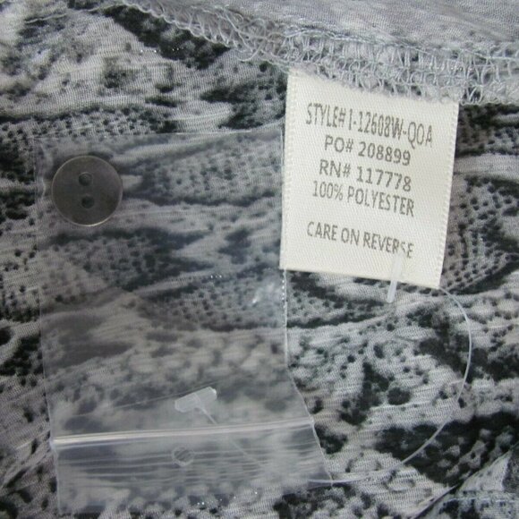 Women’s Love Stitch Blouse Button Down Size Large Grey Snakeskin Print NWT - Picture 10 of 12